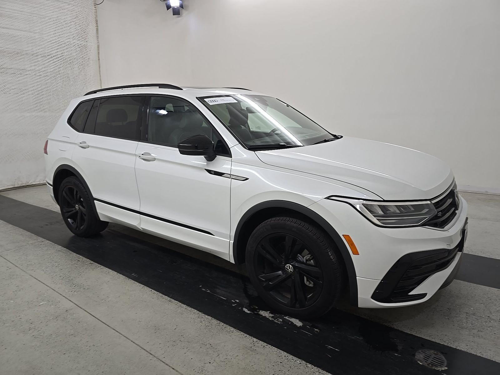 2024 Volkswagen Tiguan 2.0T SE R-Line Black FWD
