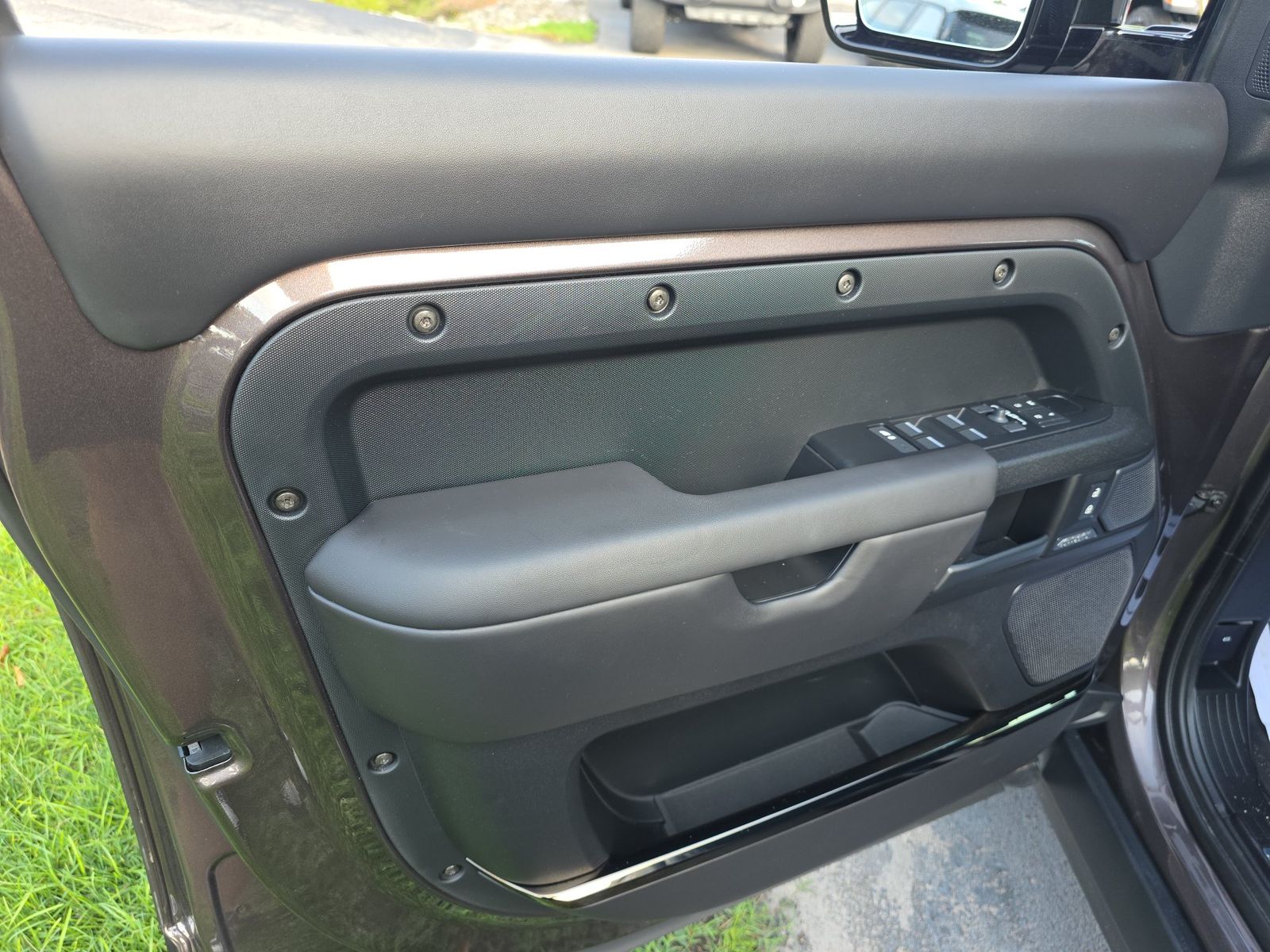 2025 Land Rover Defender 110 OCTA FWD