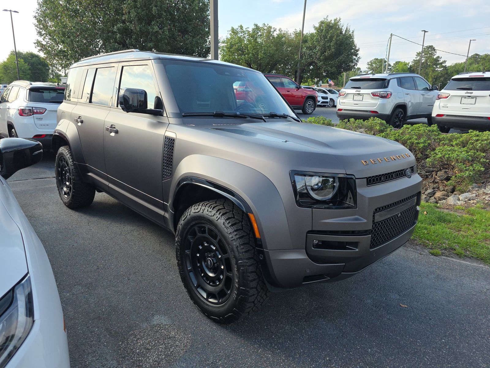 2025 Land Rover Defender 110 OCTA FWD