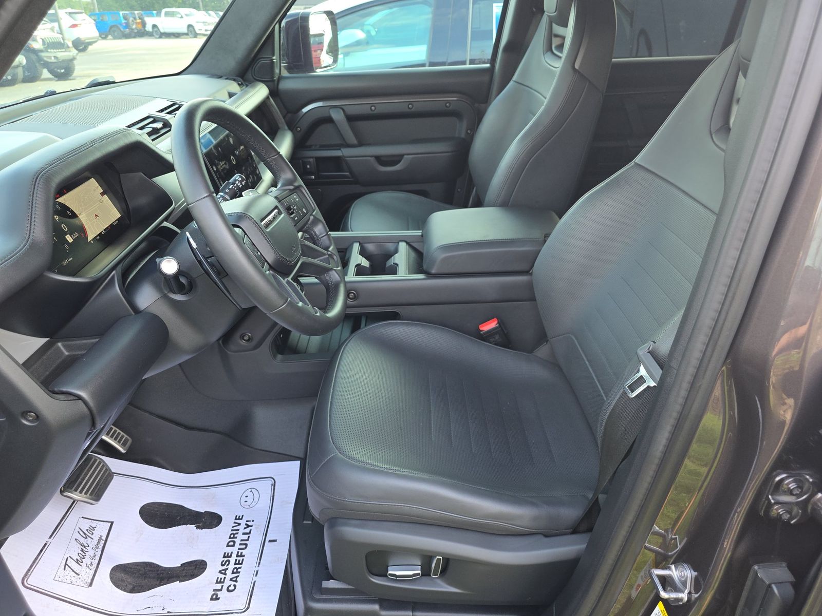 2025 Land Rover Defender 110 OCTA FWD