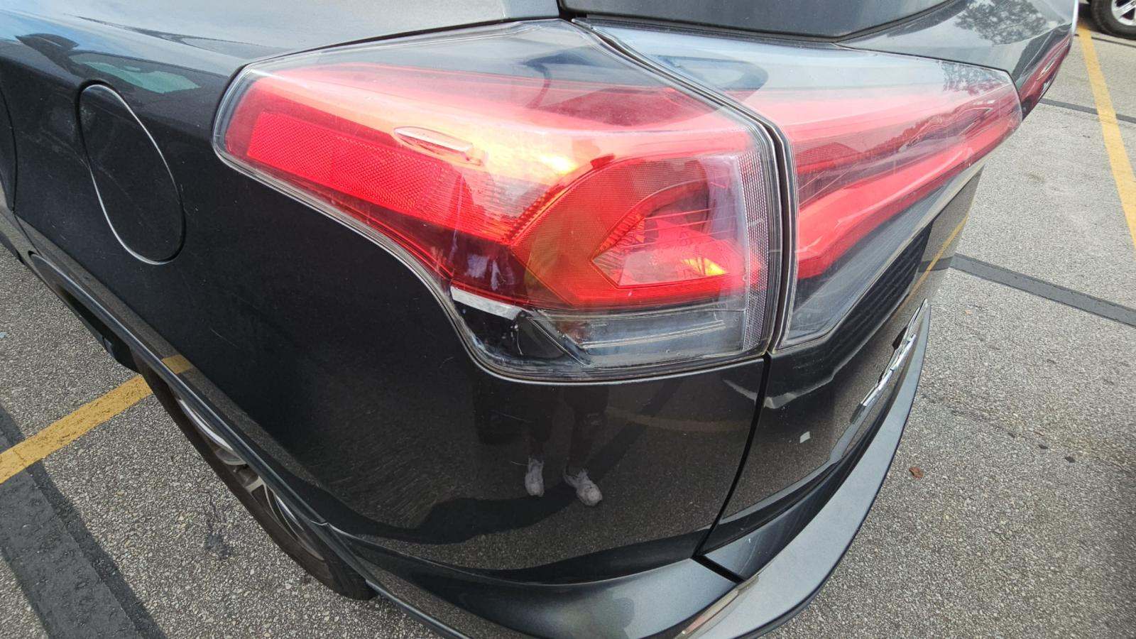 2016 Toyota RAV4 Hybrid XLE AWD