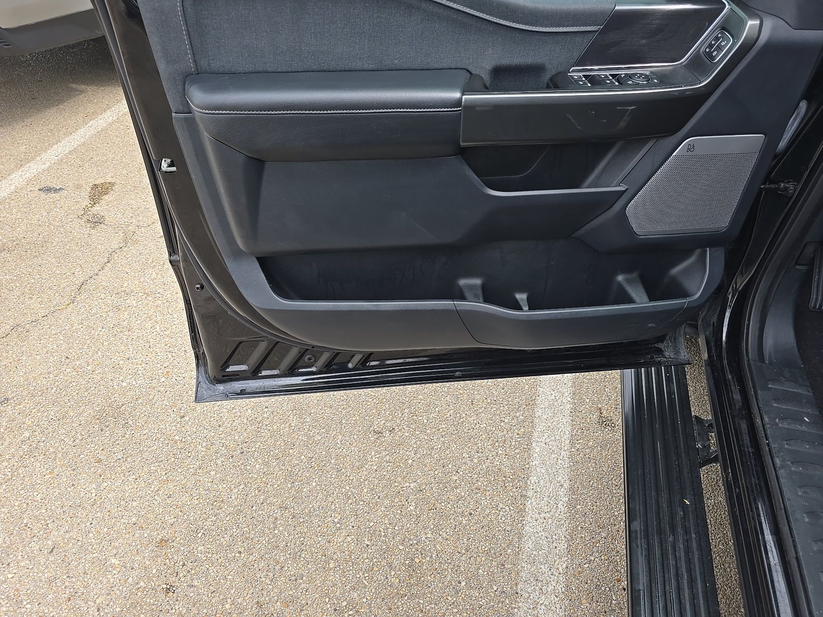 2023 Ford F-150 Lariat AWD