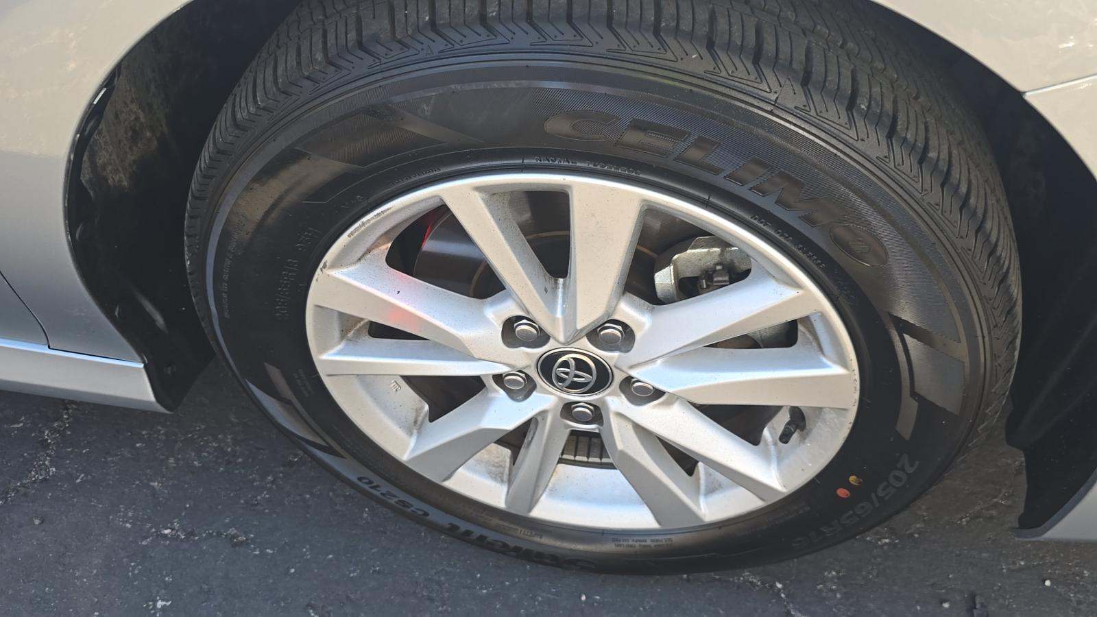 2025 Toyota Camry LE AWD