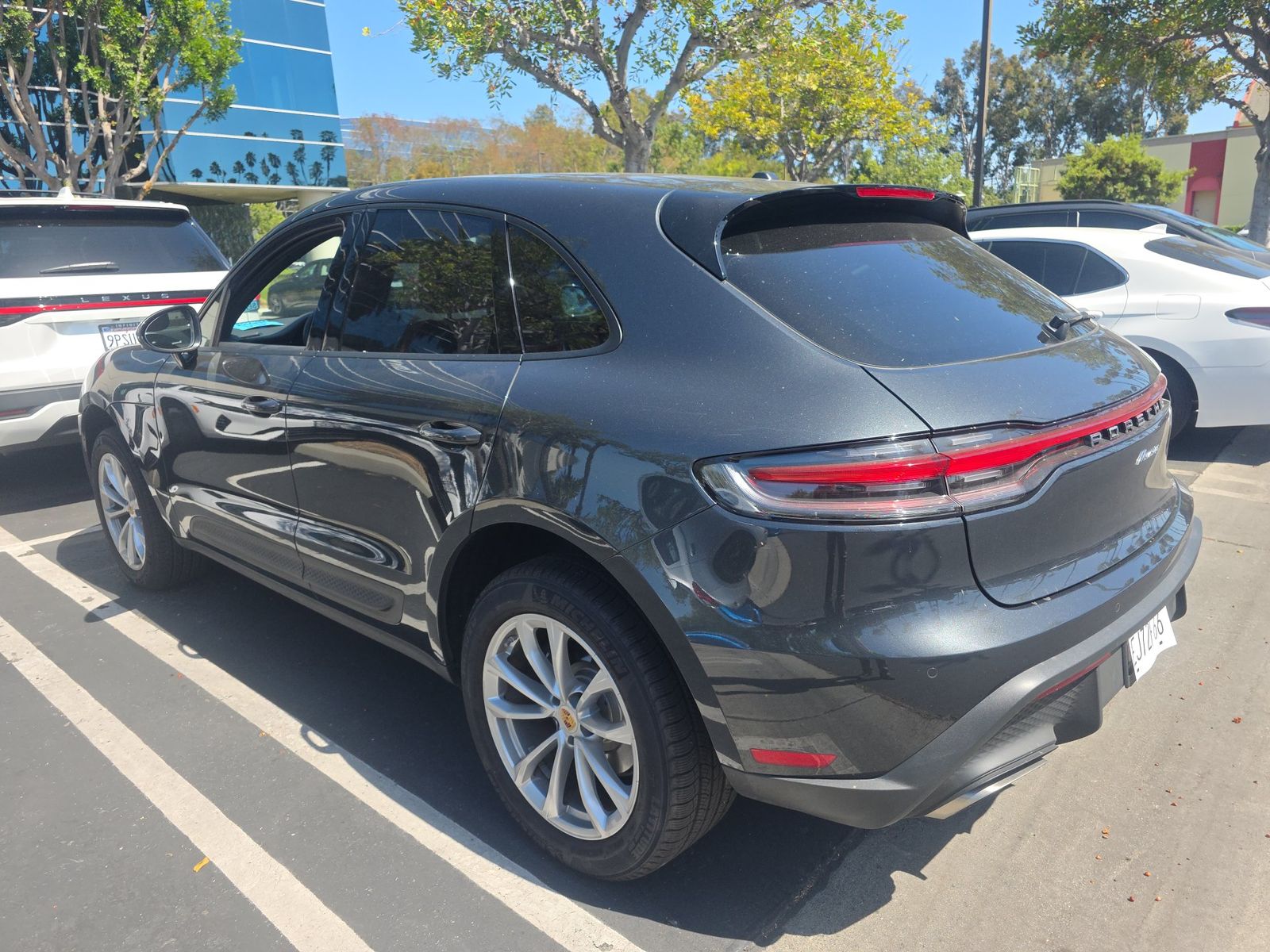 2026 Porsche Macan Base AWD