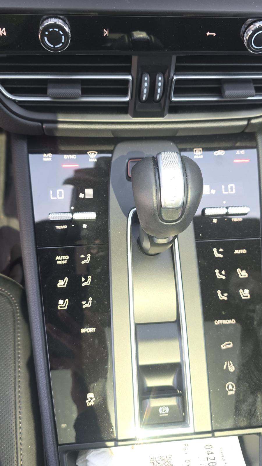 2026 Porsche Macan Base AWD