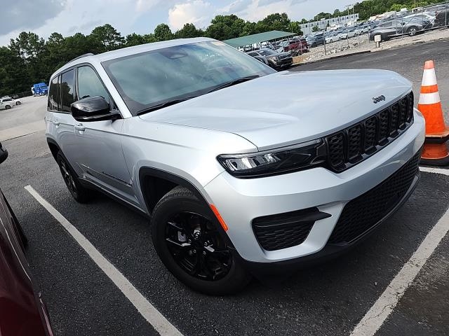 2024 Jeep Grand Cherokee Altitude RWD