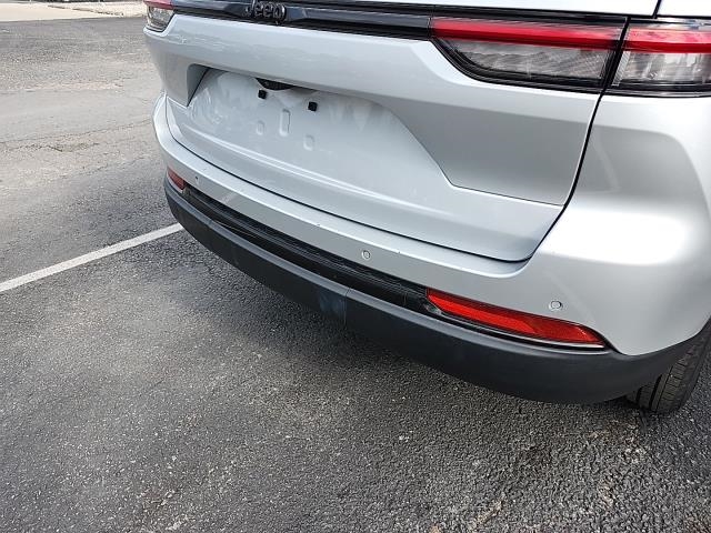 2024 Jeep Grand Cherokee Altitude RWD