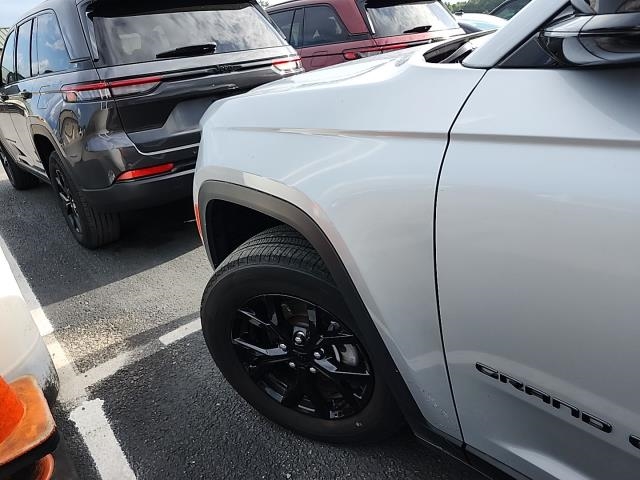 2024 Jeep Grand Cherokee Altitude RWD