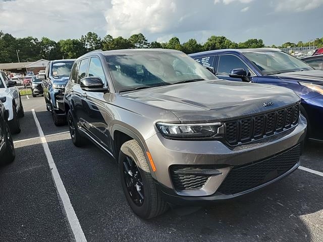 2024 Jeep Grand Cherokee Altitude AWD