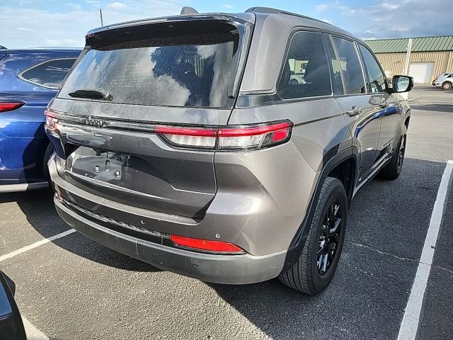 2024 Jeep Grand Cherokee Altitude AWD