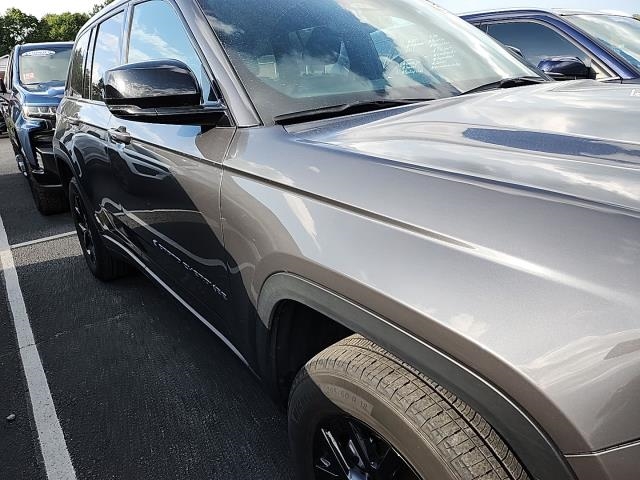 2024 Jeep Grand Cherokee Altitude AWD
