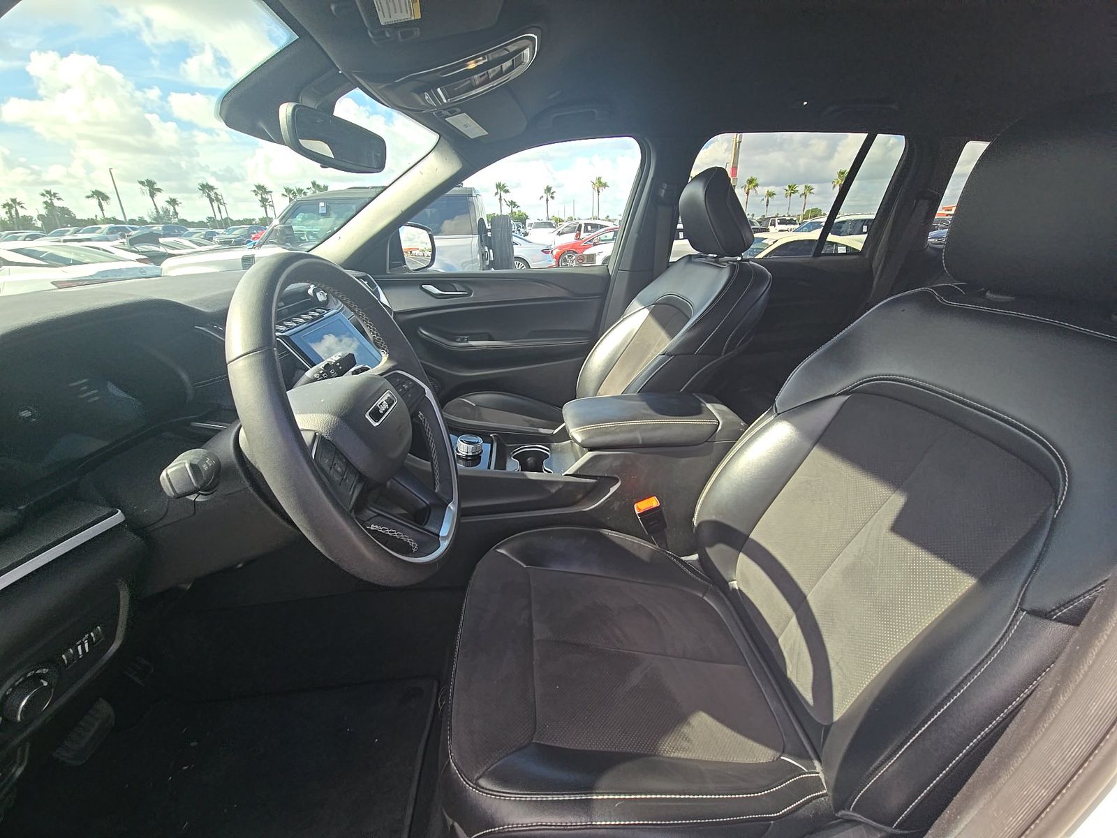 2024 Jeep Grand Cherokee Altitude RWD