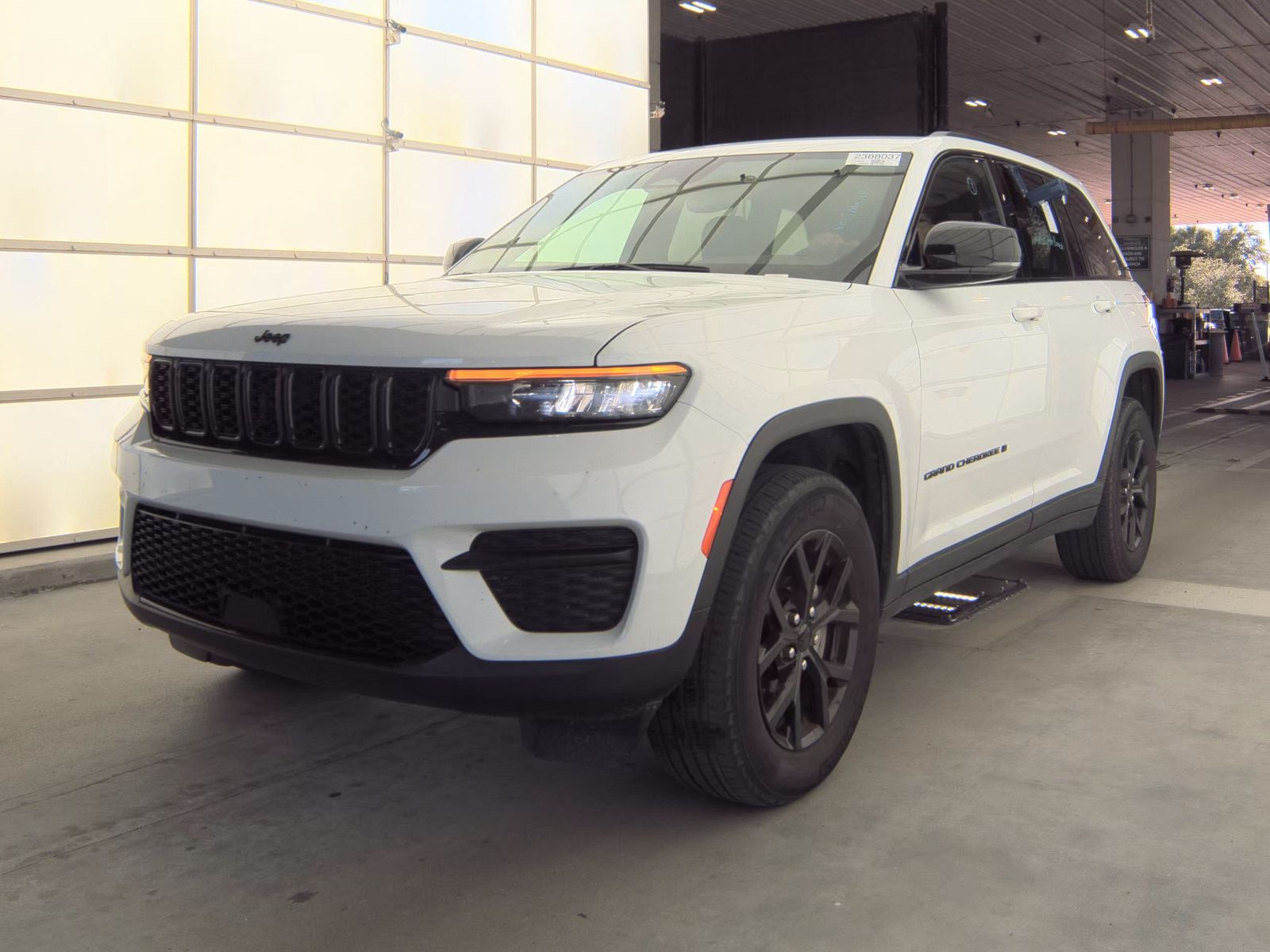 2024 Jeep Grand Cherokee Altitude RWD