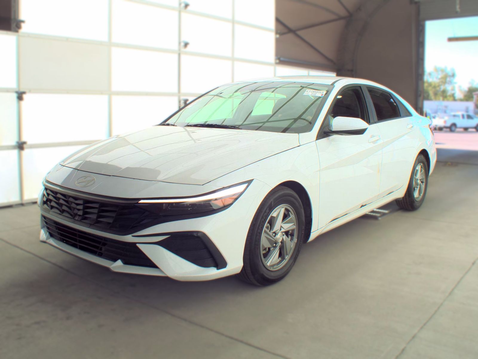 2026 Hyundai Elantra SE FWD