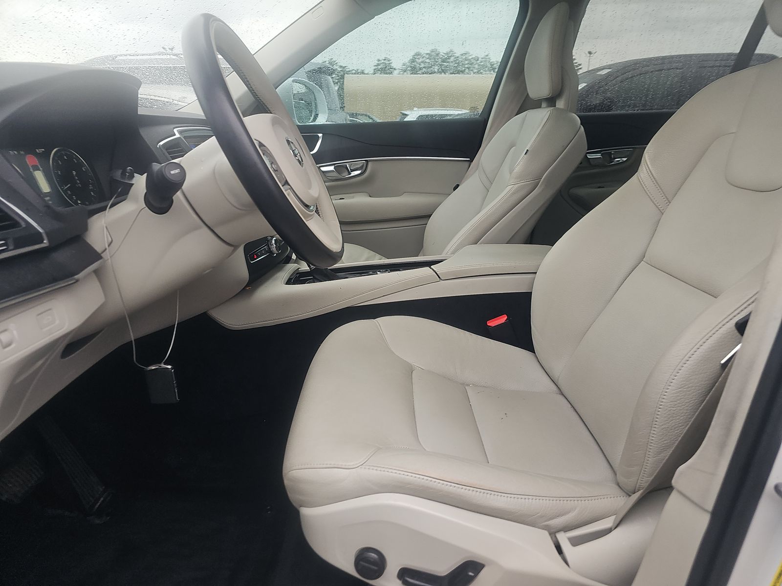 2020 Volvo XC90 T5 Momentum FWD