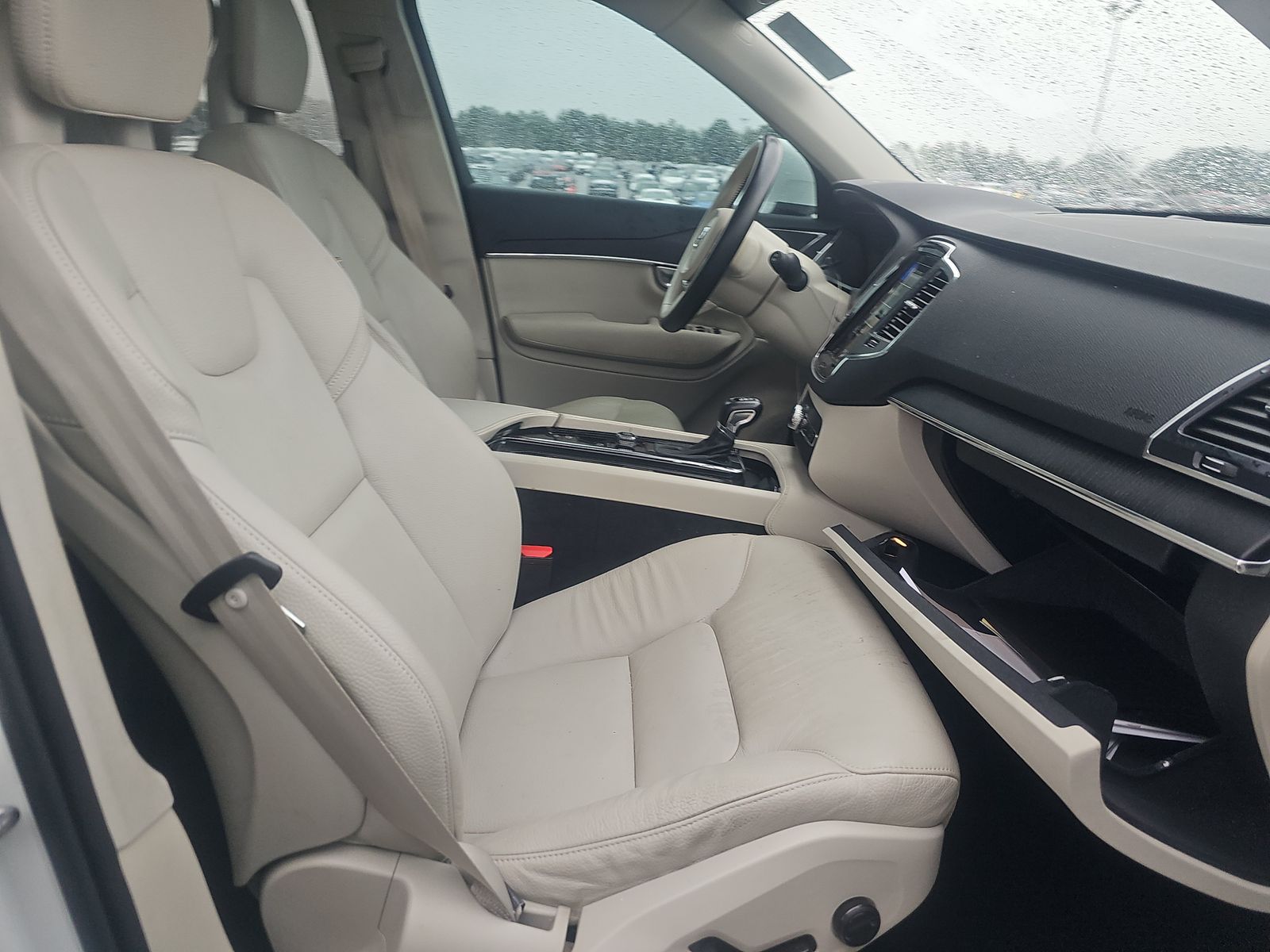 2020 Volvo XC90 T5 Momentum FWD