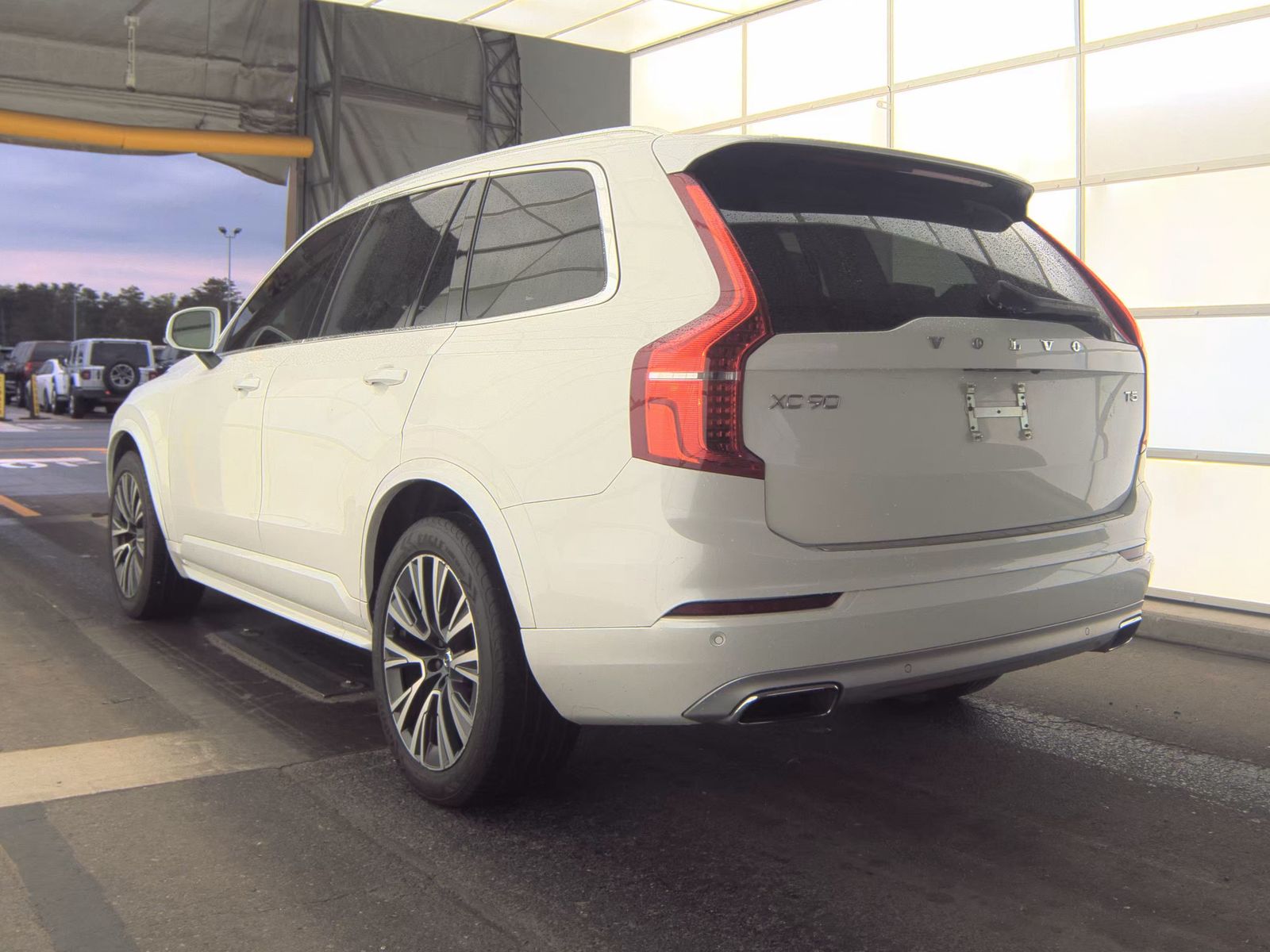 2020 Volvo XC90 T5 Momentum FWD