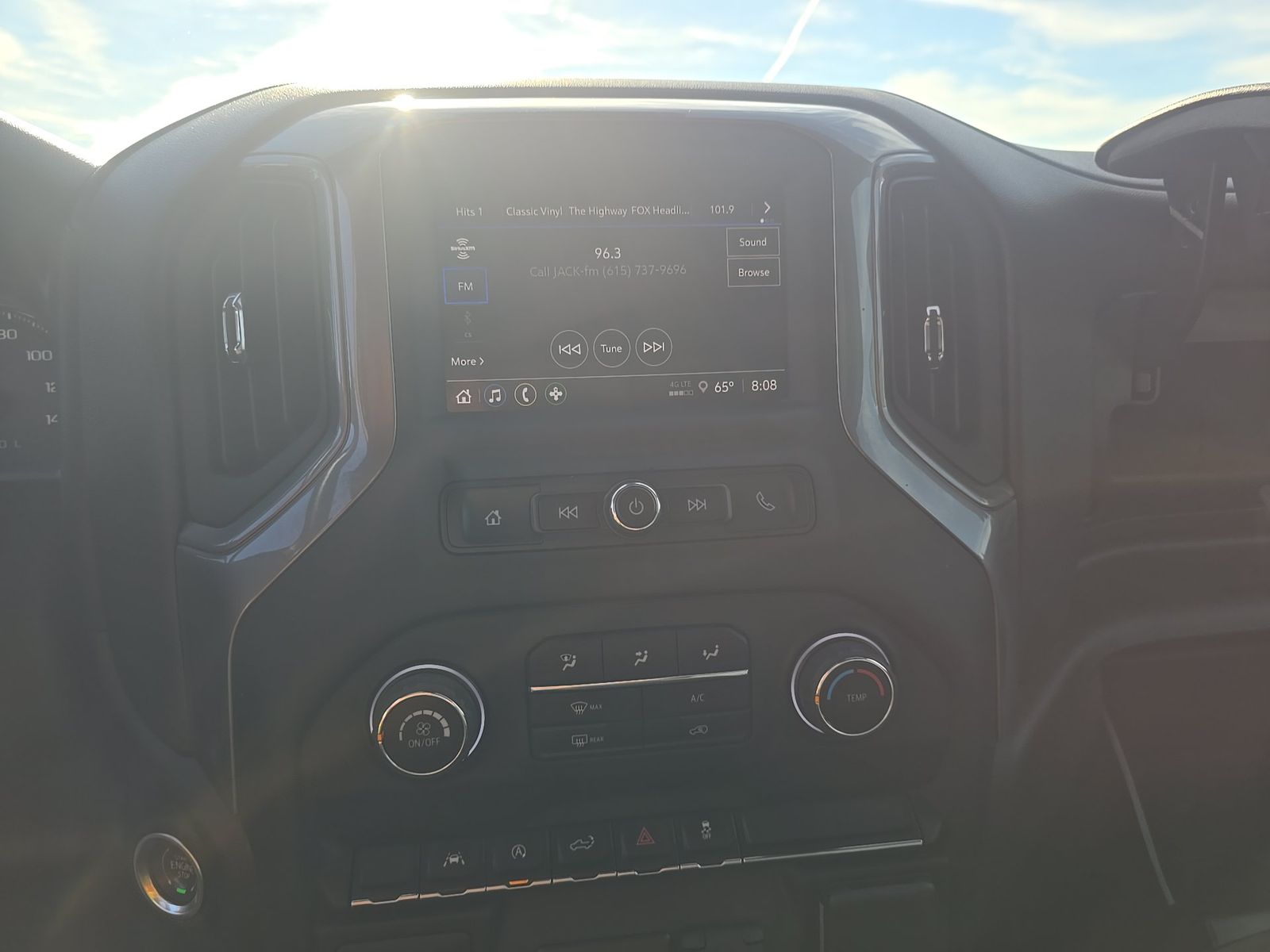 2022 Chevrolet Silverado 1500 Custom AWD