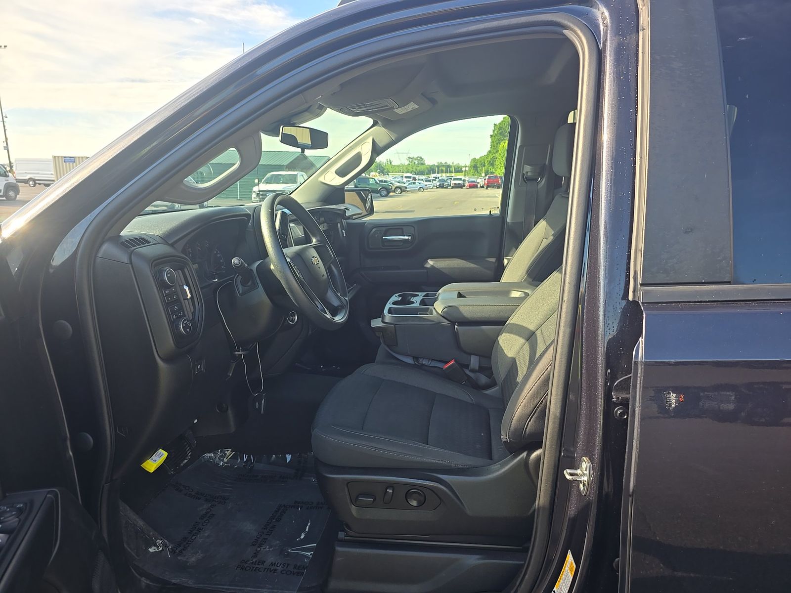 2022 Chevrolet Silverado 1500 Custom AWD