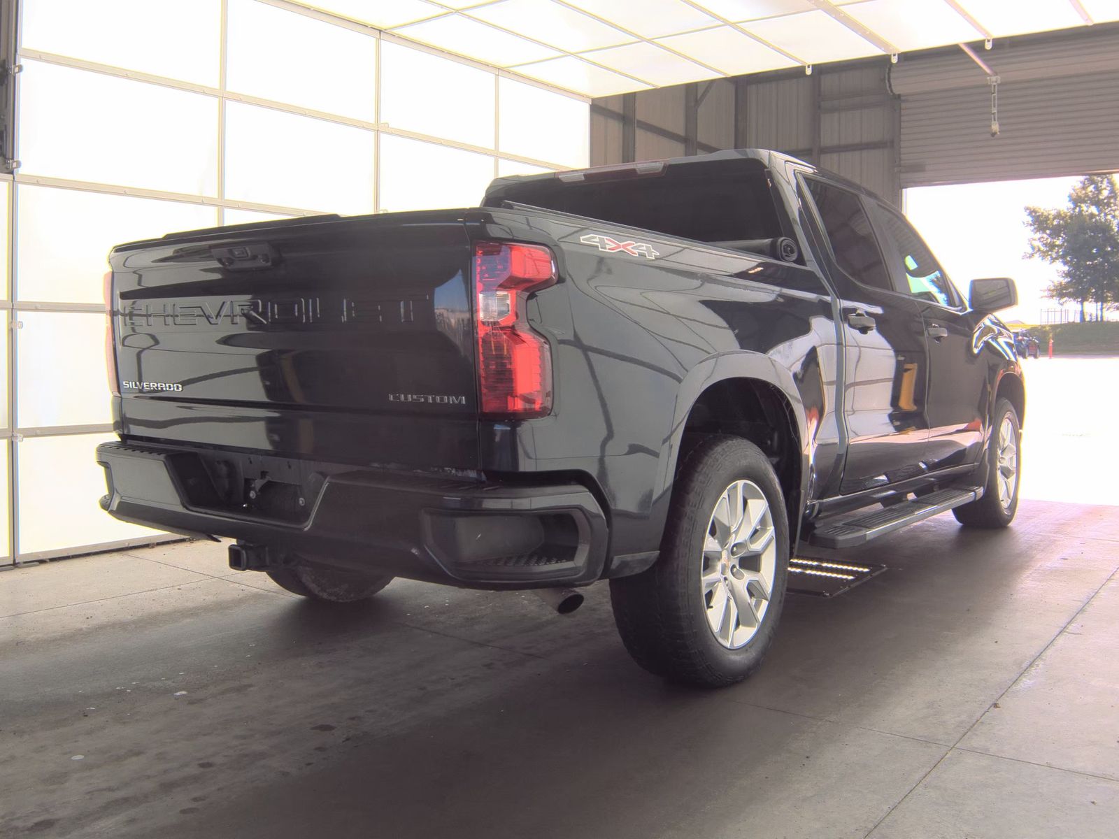 2022 Chevrolet Silverado 1500 Custom AWD