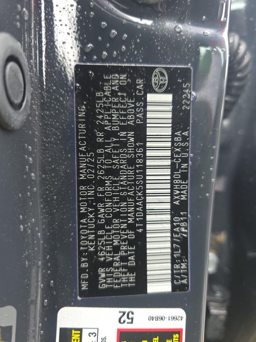 2025 Toyota Camry SE FWD