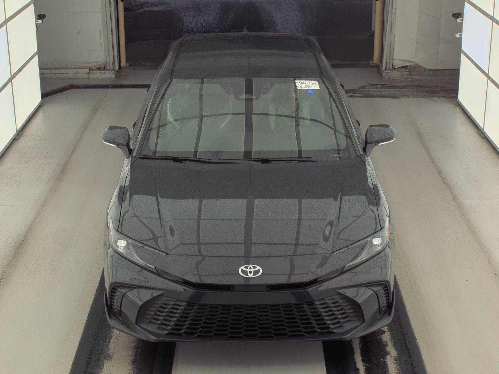 2025 Toyota Camry SE FWD