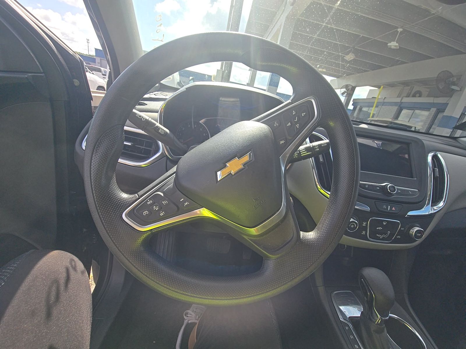 2022 Chevrolet Equinox LS FWD