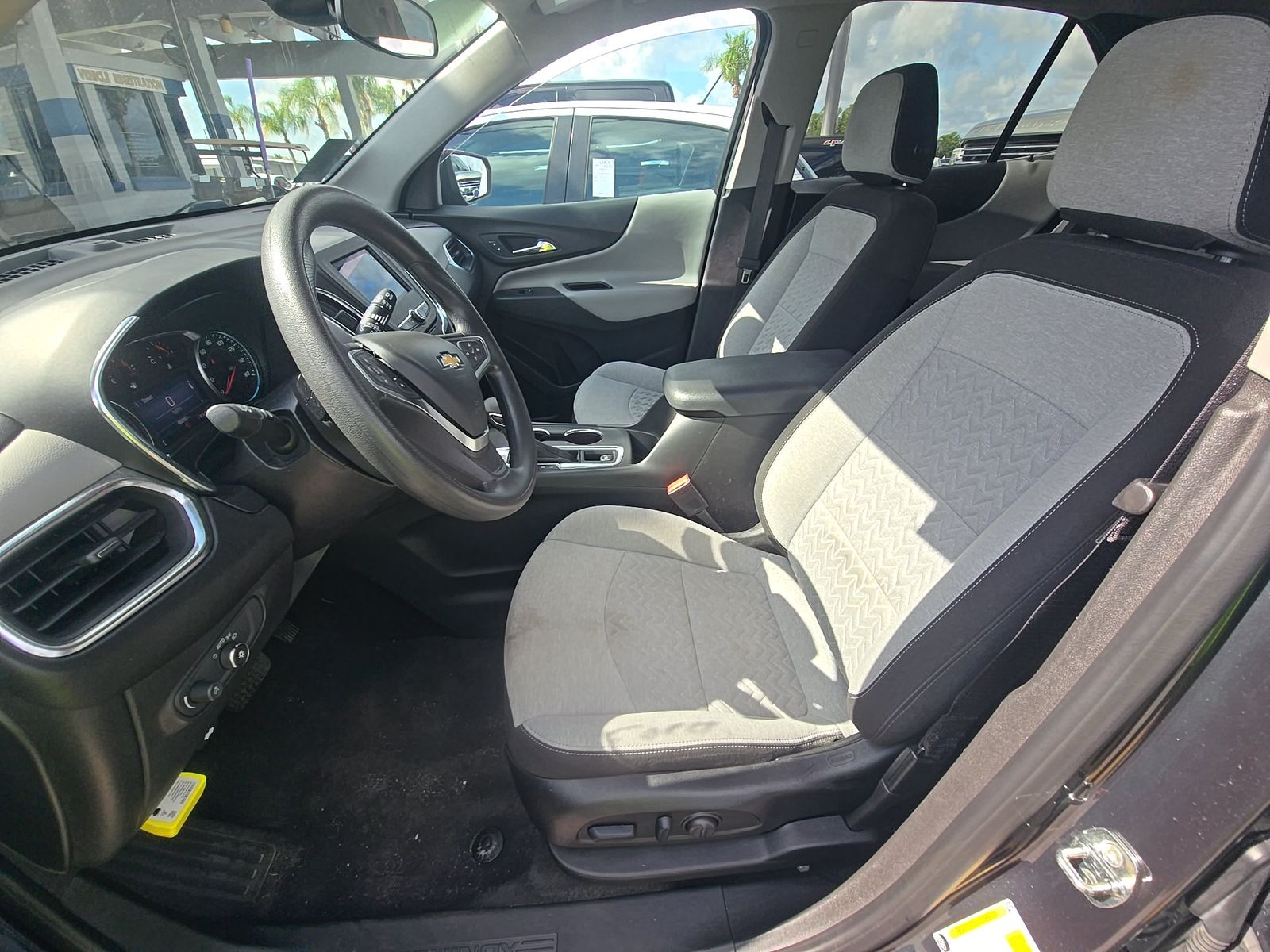 2022 Chevrolet Equinox LS FWD