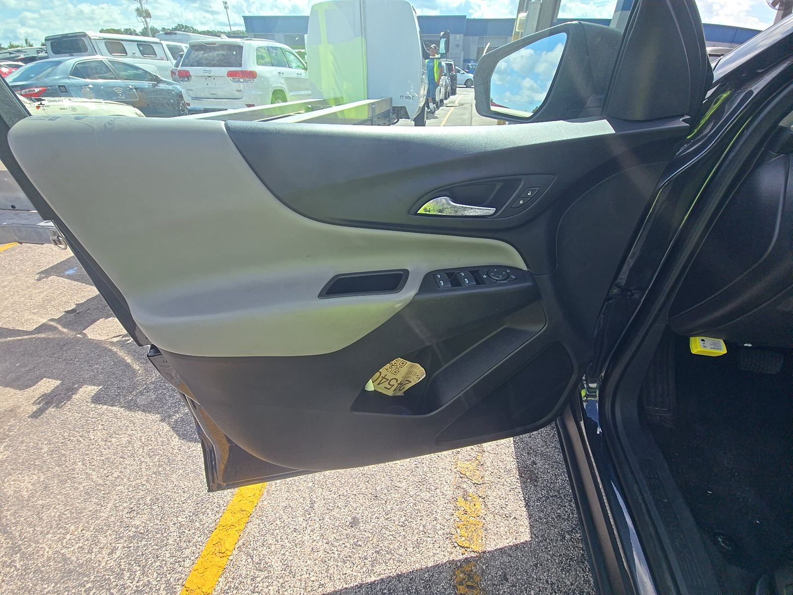 2022 Chevrolet Equinox LS FWD