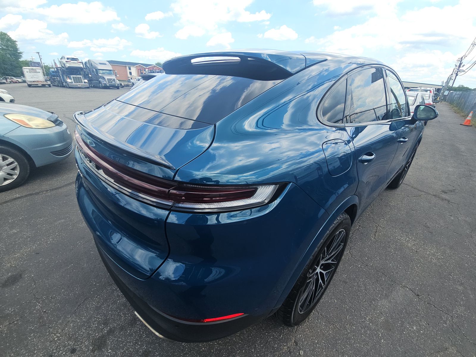 2024 Porsche Cayenne Base AWD