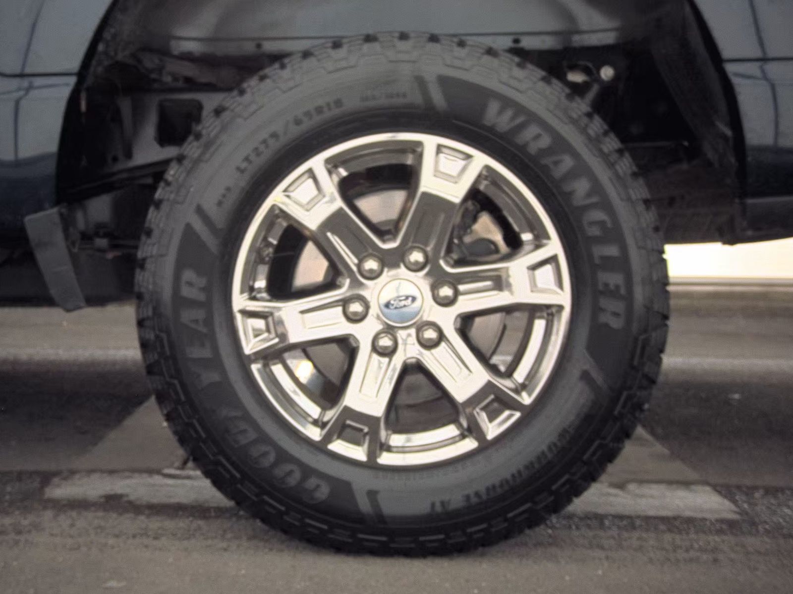 2023 Ford F-150 Hybrid XLT AWD
