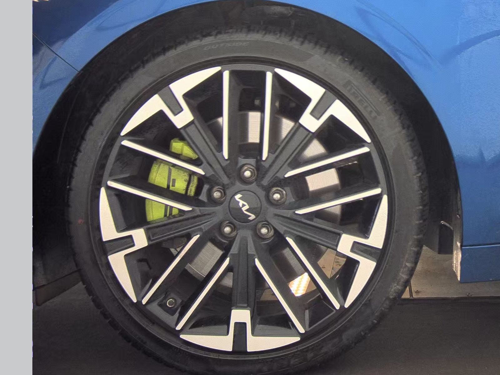 2025 Kia K5 GT FWD