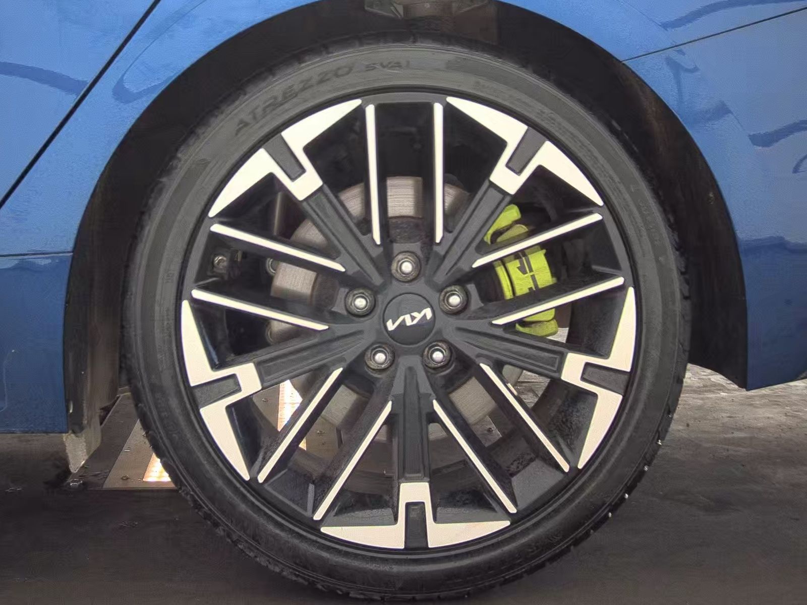 2025 Kia K5 GT FWD