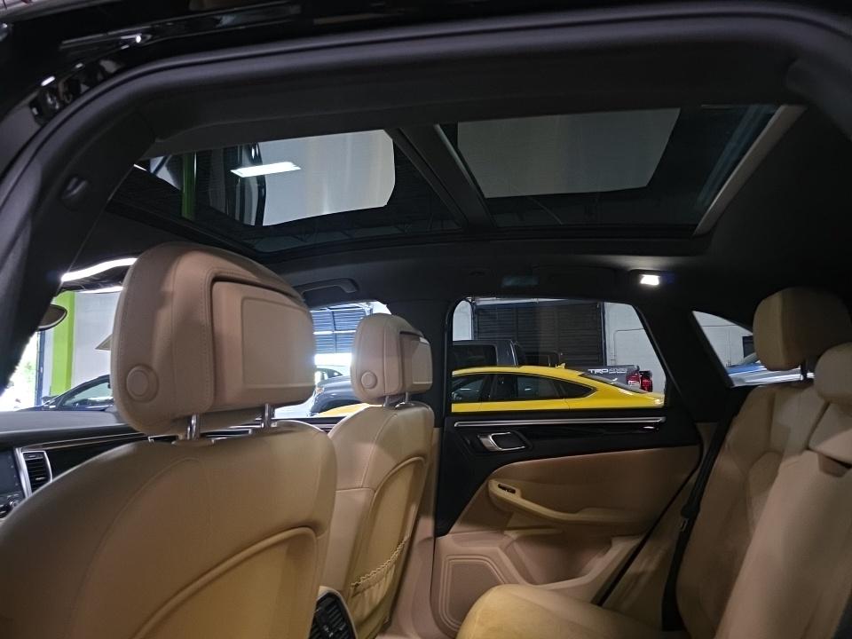 2018 Porsche Macan Base AWD