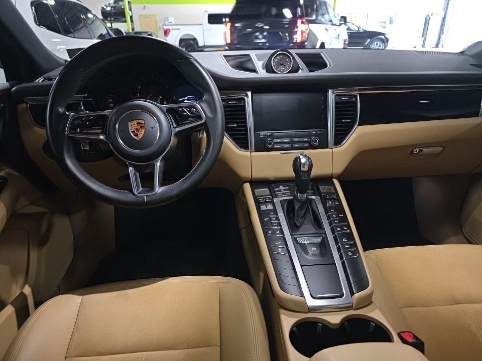 2018 Porsche Macan Base AWD