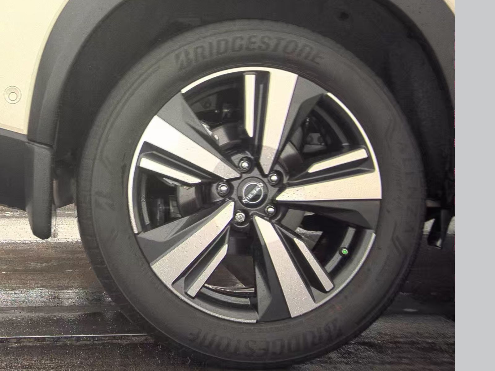 2023 Nissan Rogue SL FWD