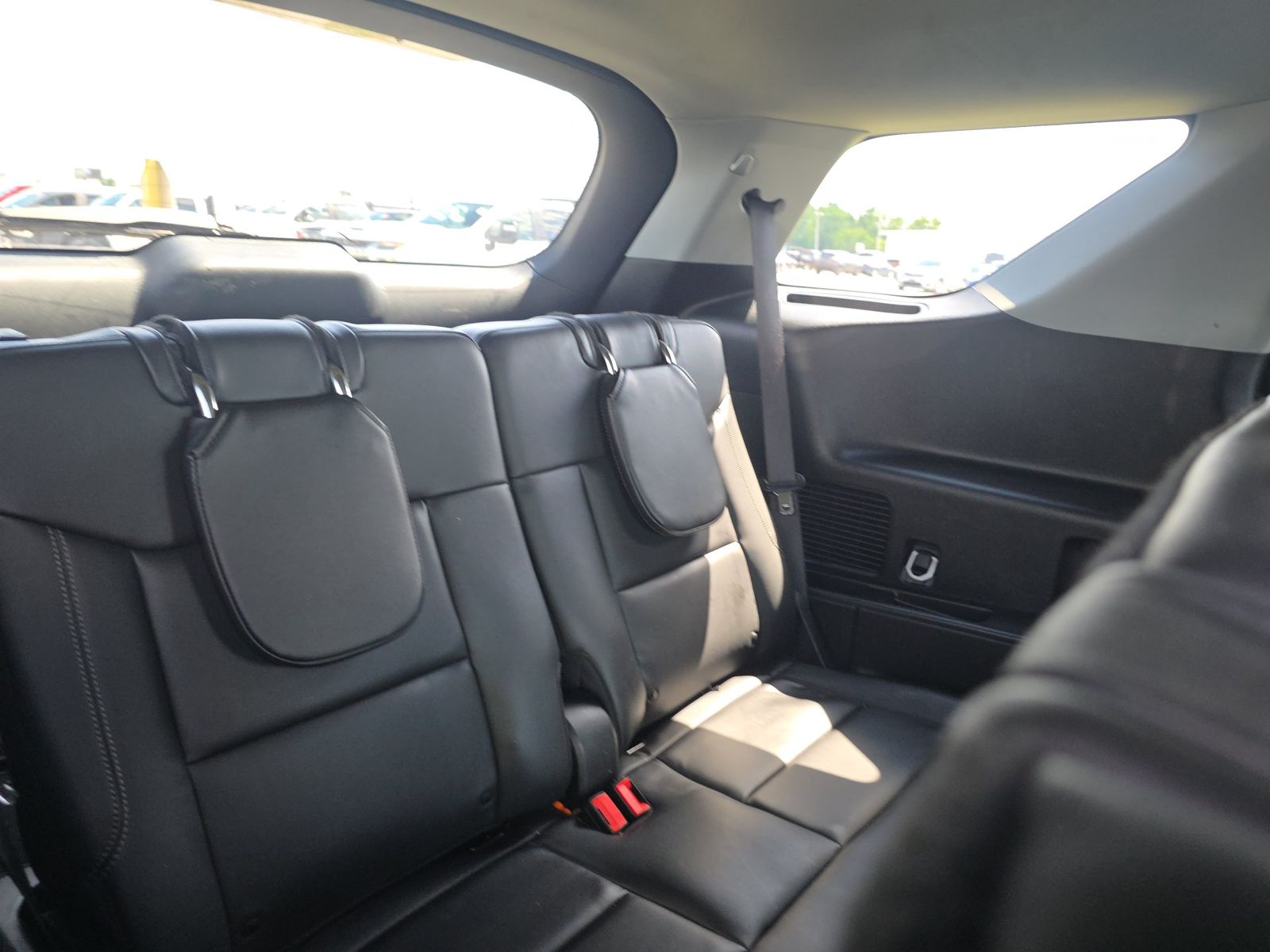 2023 Ford Explorer XLT RWD