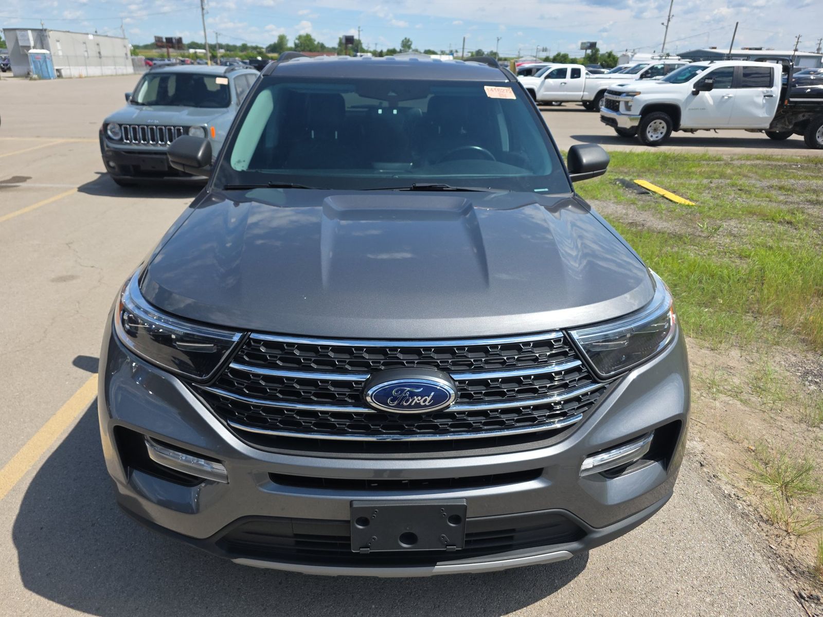 2023 Ford Explorer XLT RWD