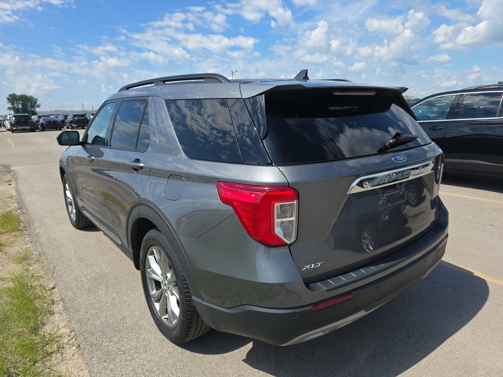 2023 Ford Explorer XLT RWD