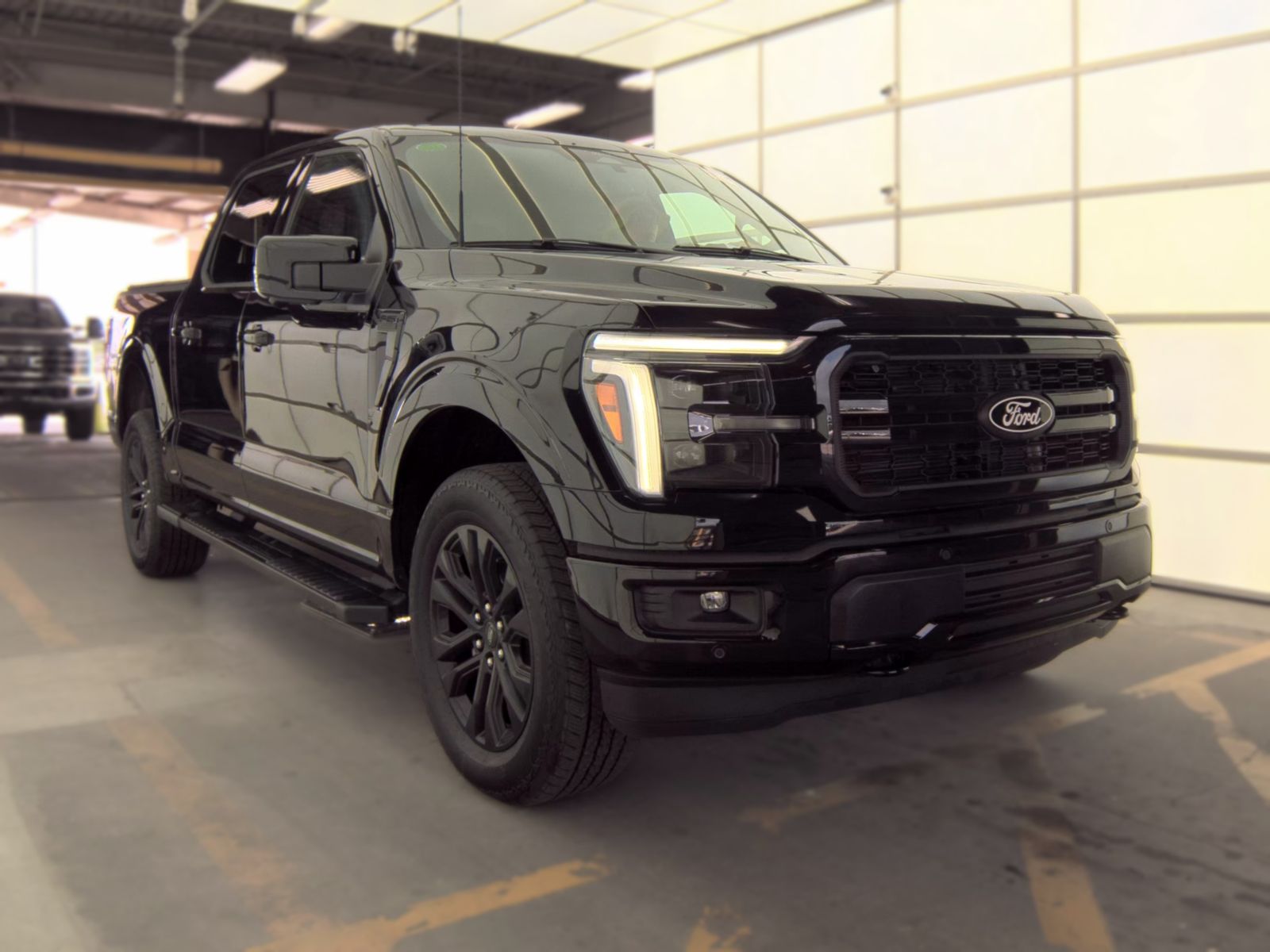 2025 Ford F-150 Lariat AWD