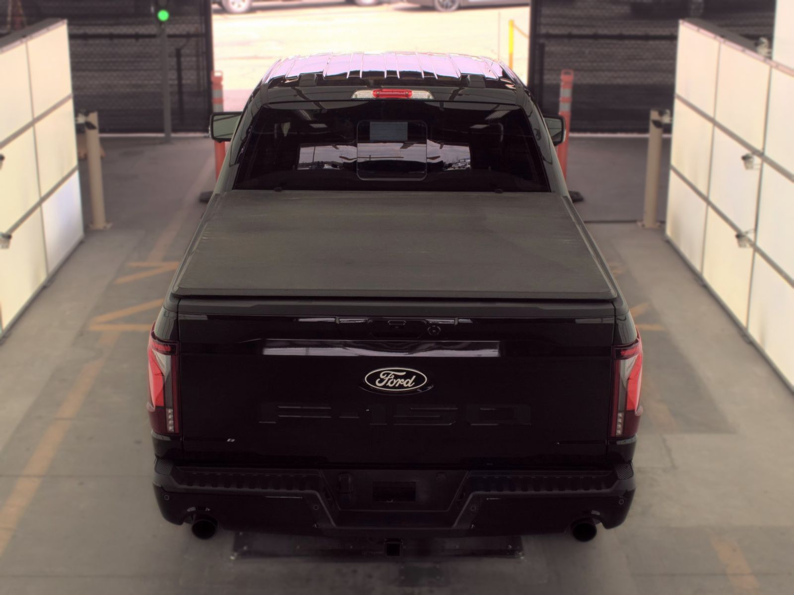 2025 Ford F-150 Lariat AWD