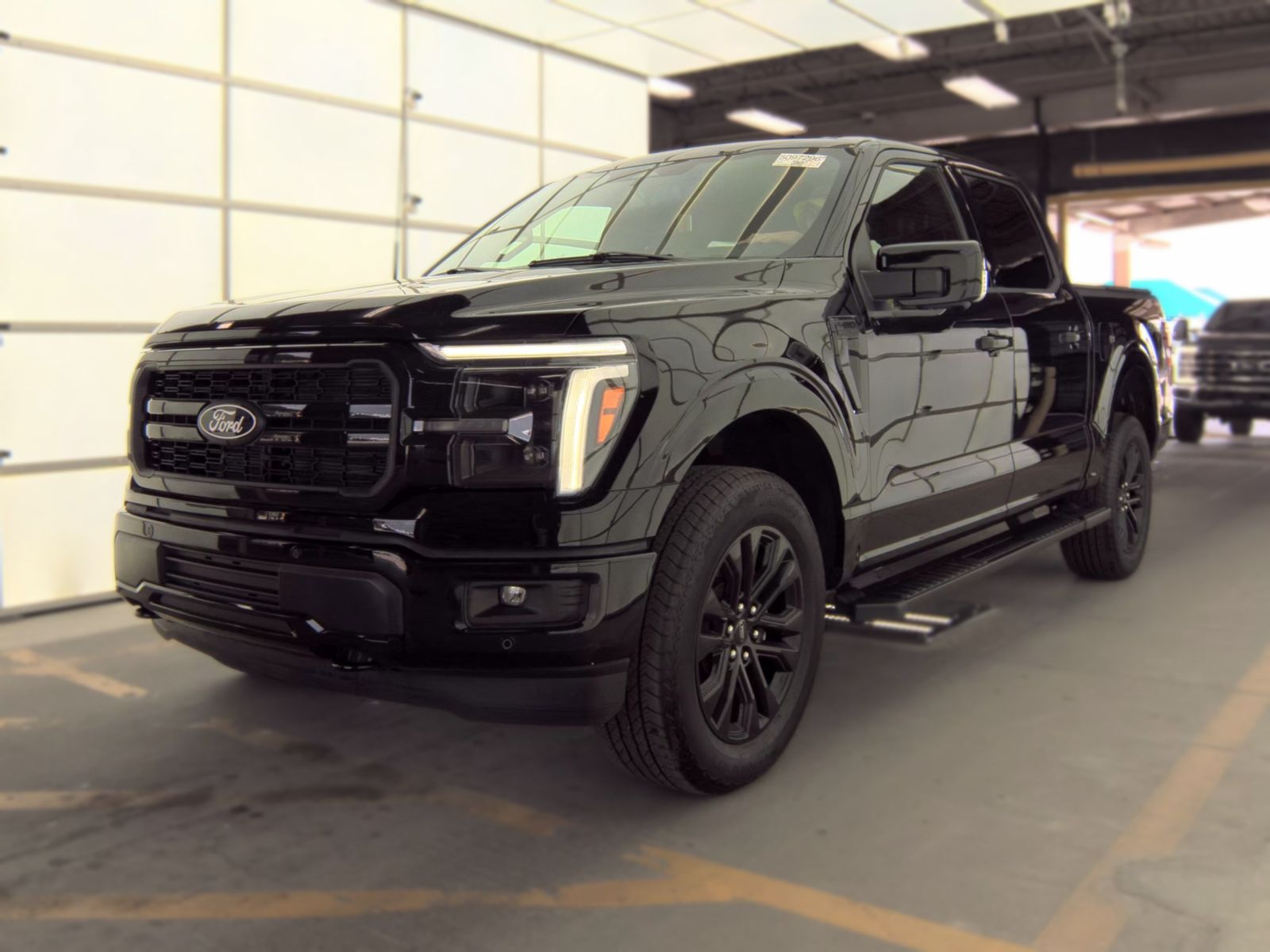2025 Ford F-150 Lariat AWD