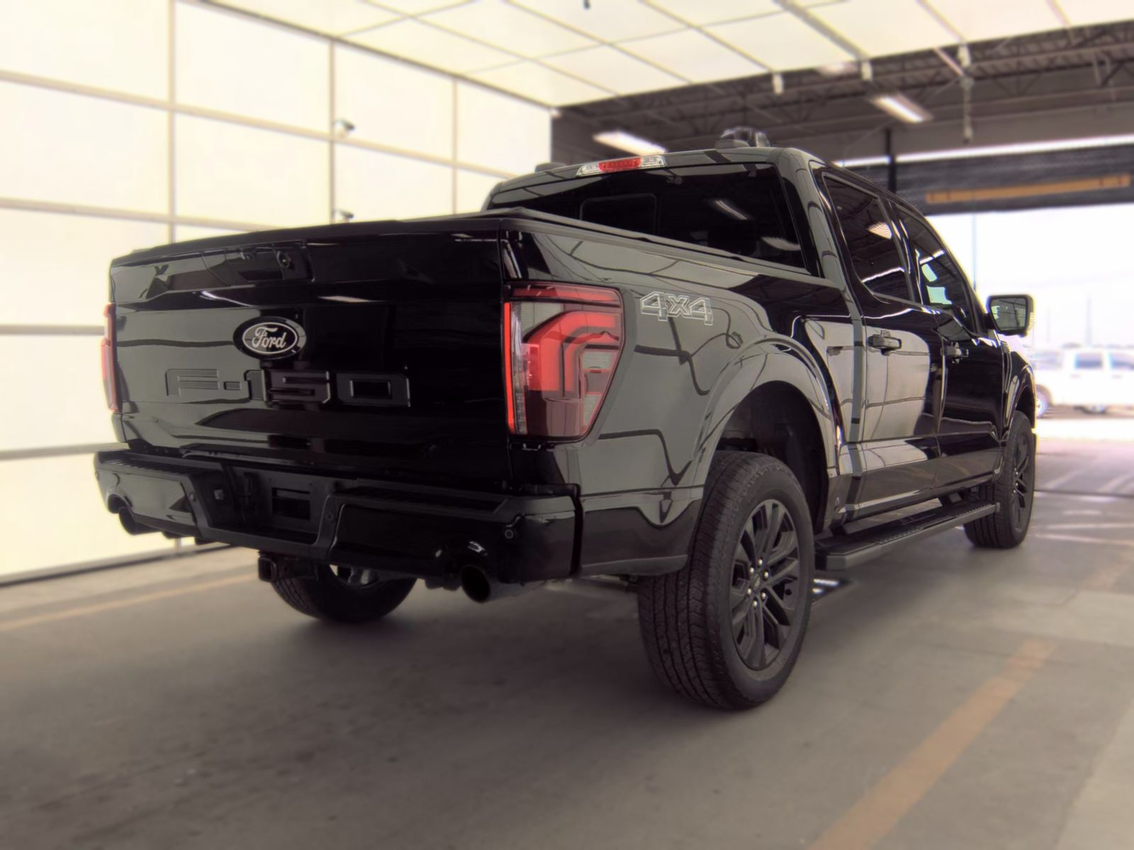 2025 Ford F-150 Lariat AWD