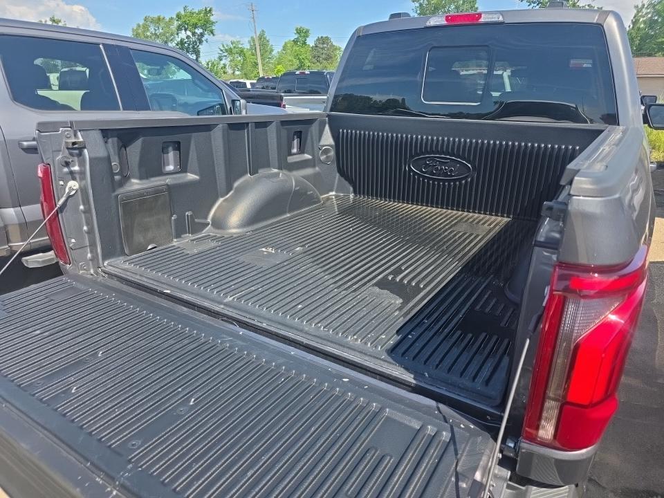 2025 Ford F-150 Lariat AWD