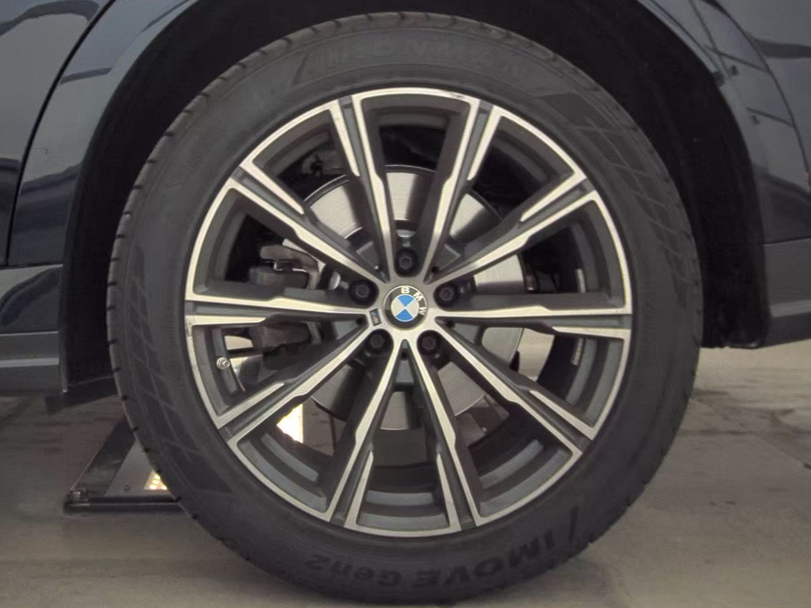 2025 BMW X6 xDrive40i AWD