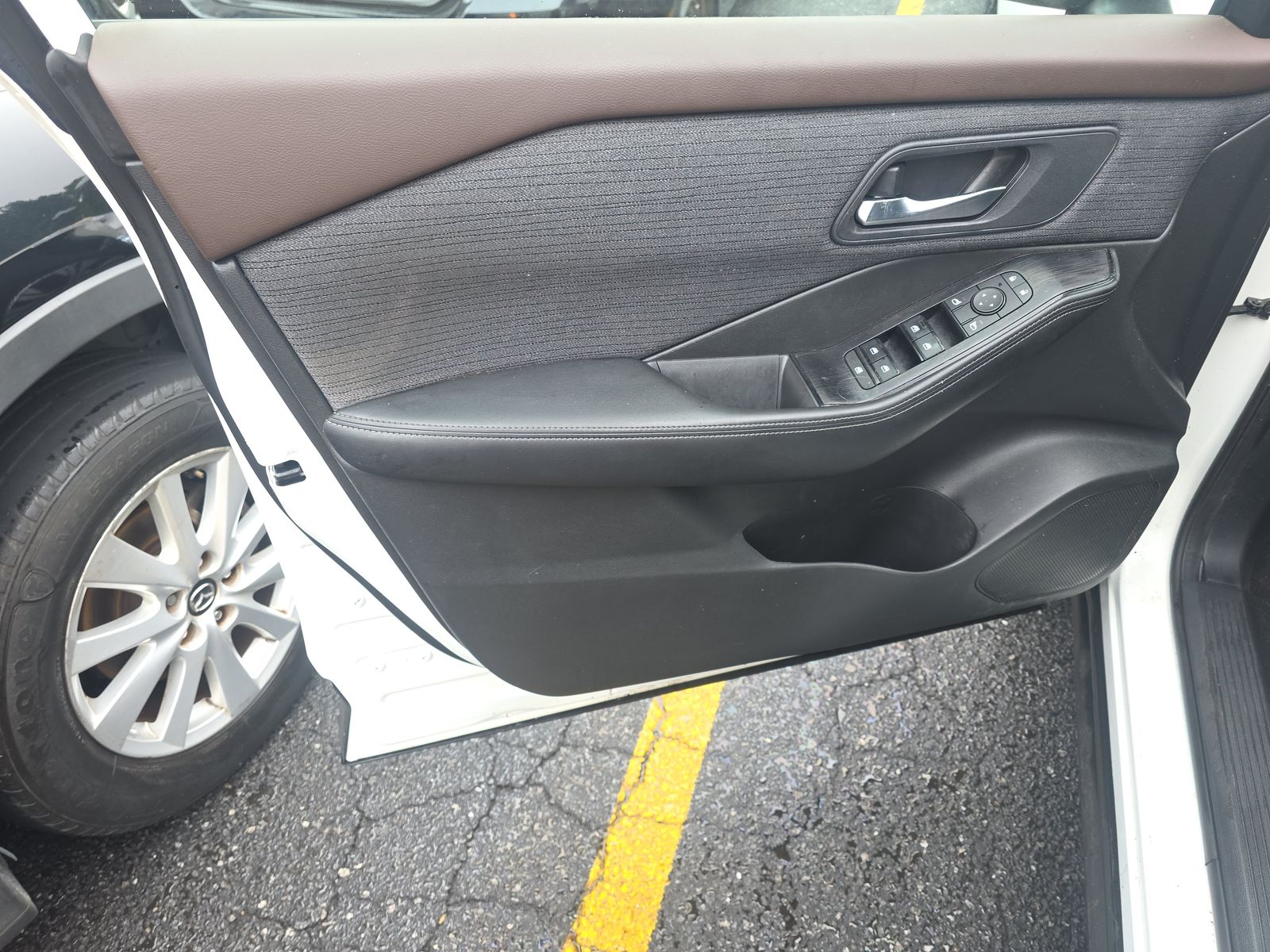 2022 Nissan Rogue SV FWD