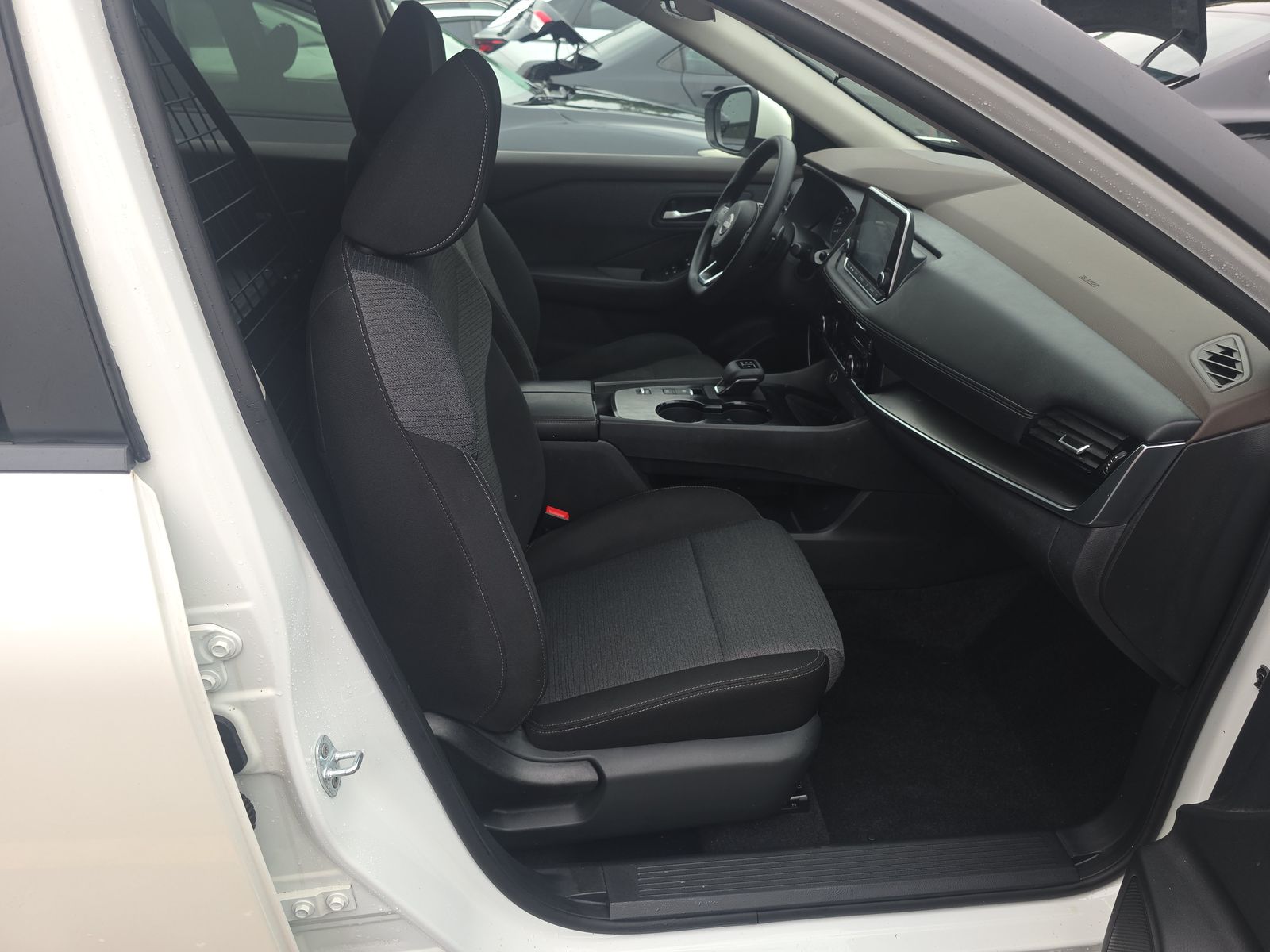 2022 Nissan Rogue SV FWD