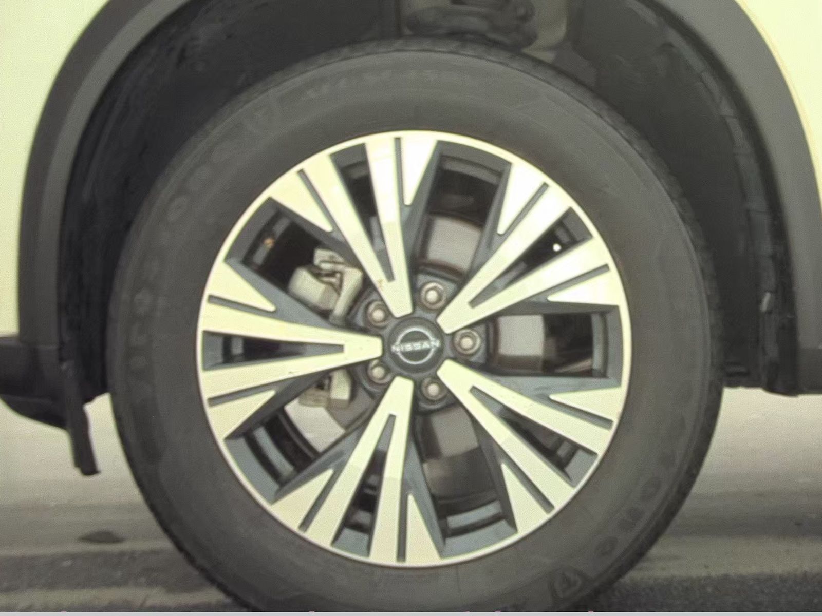 2022 Nissan Rogue SV FWD