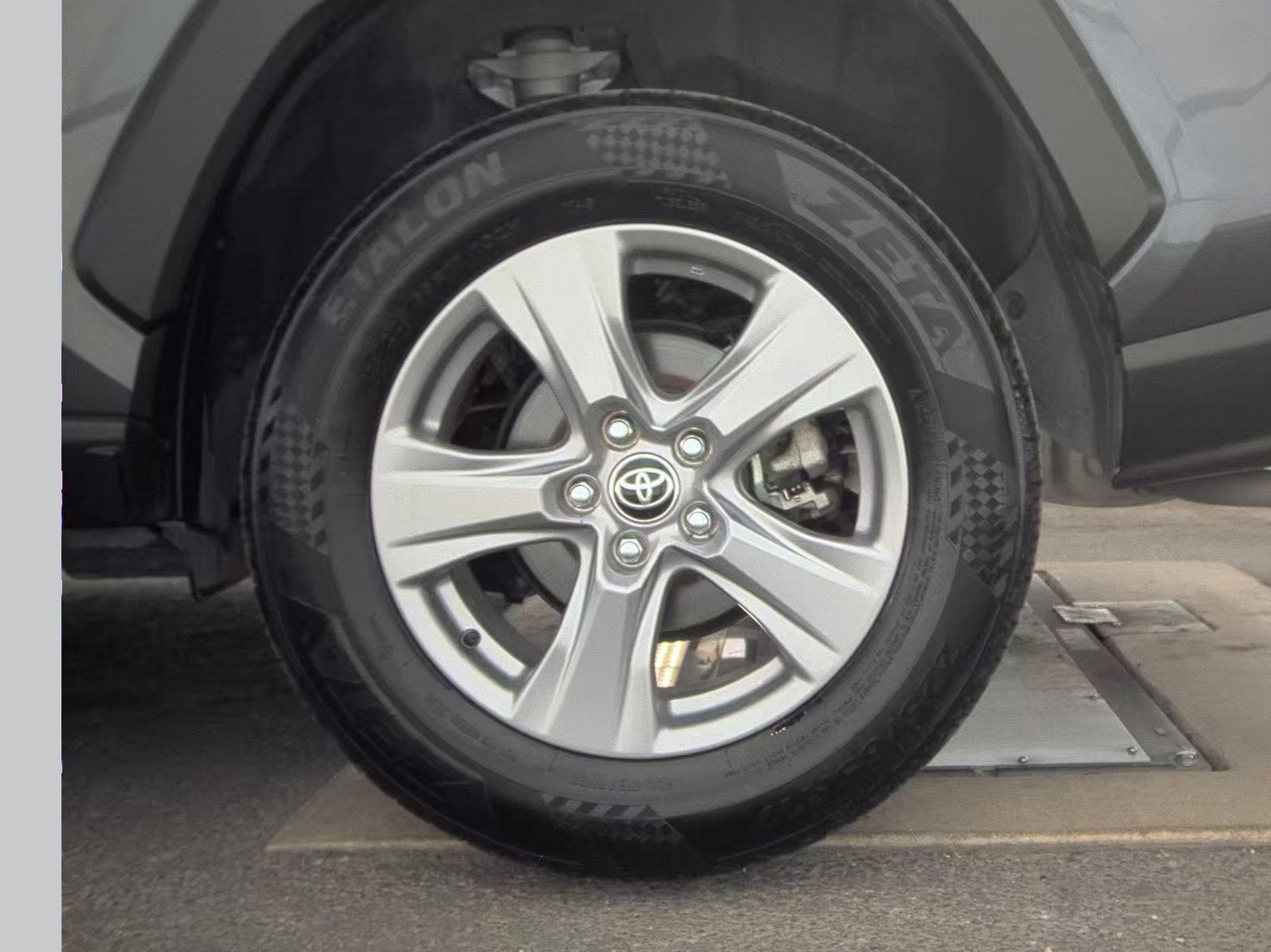 2024 Toyota RAV4 Hybrid XLE AWD