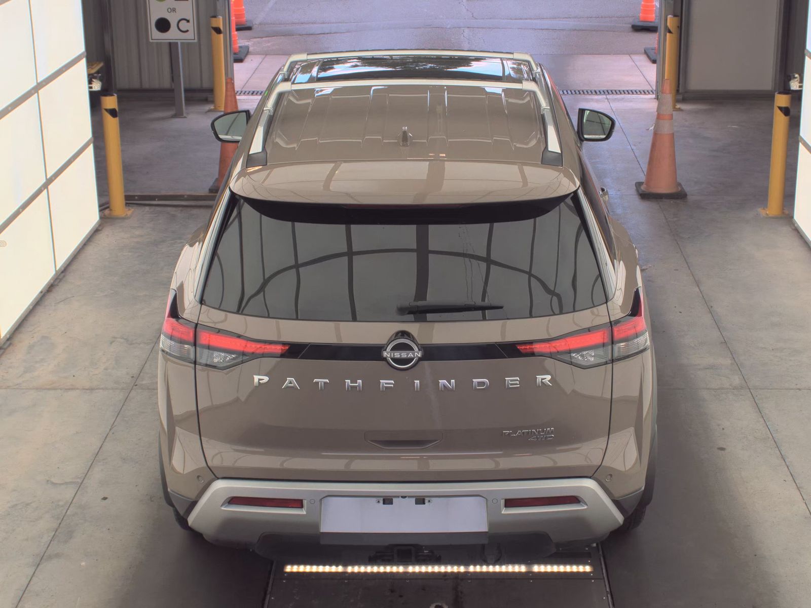 2025 Nissan Pathfinder Platinum AWD